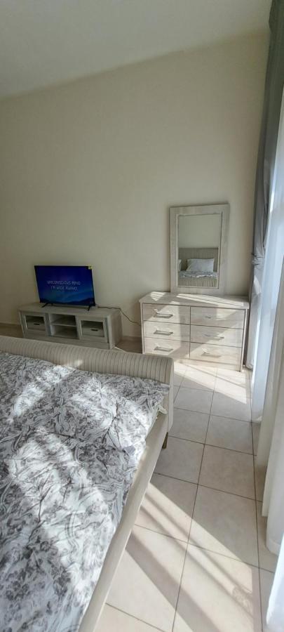 Dg83 Studio Flat, Close To The Gardens Metro Station 5 Min Walkable Apartment Dubai Exterior photo